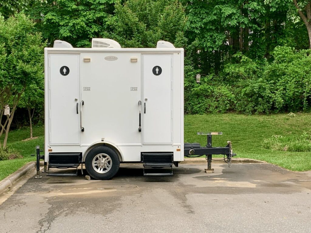 portable toilet rental 11